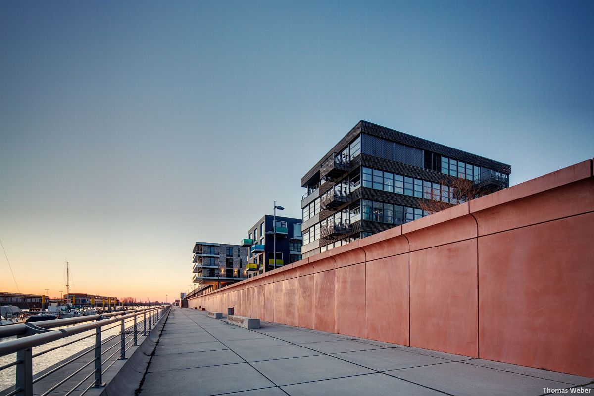 Architekturfotograf Bremen: Die Häuser der Überseestadt Bremen bei Sonnenuntergang (2)