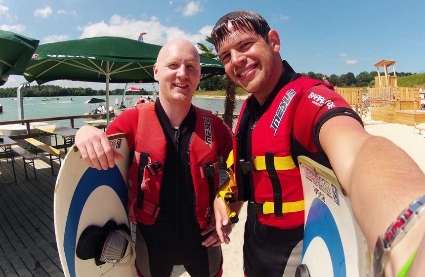 Steffen Löffler und ich beim Wakeboarden im Beachclub Nethen, Rastede