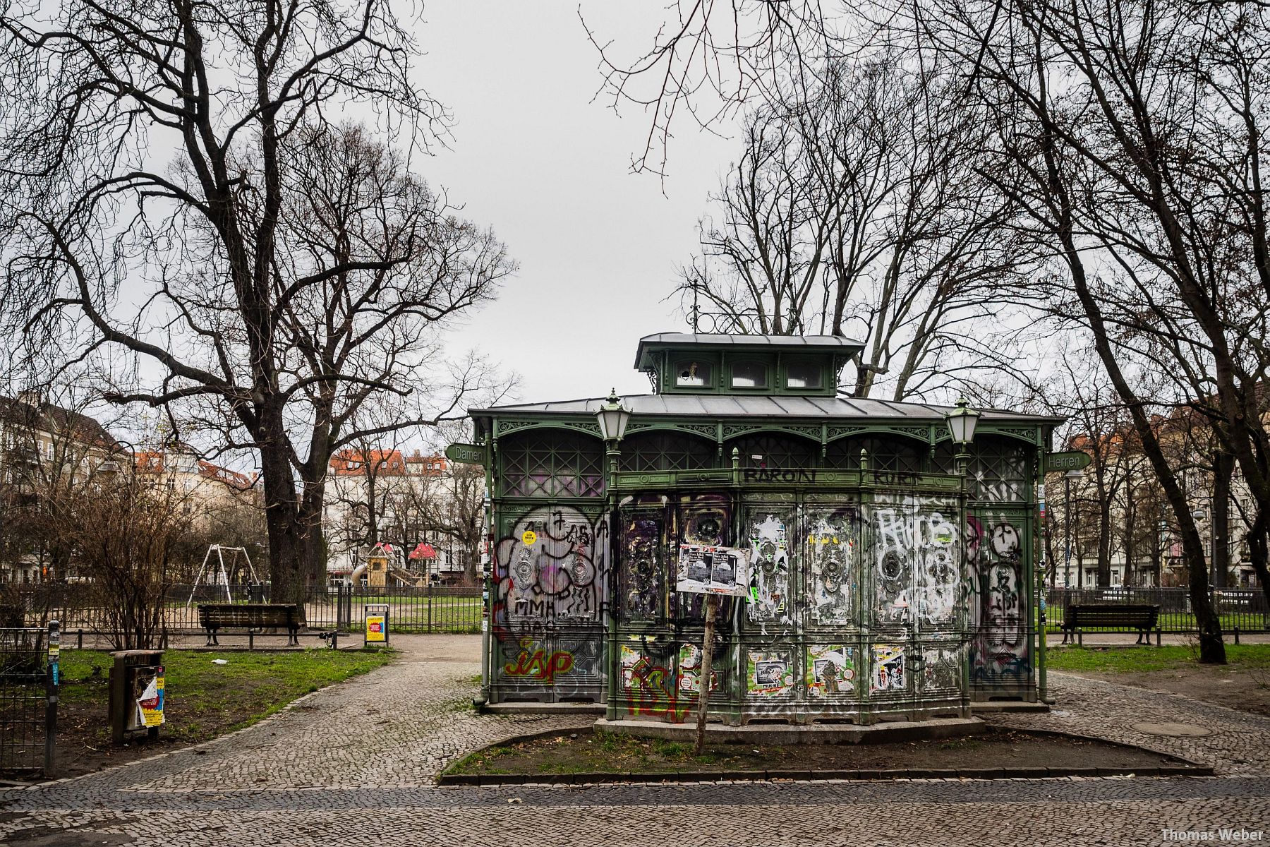 Fotograf Thomas Weber aus Oldenburg: Eine öffentliche Toilette in Berlin