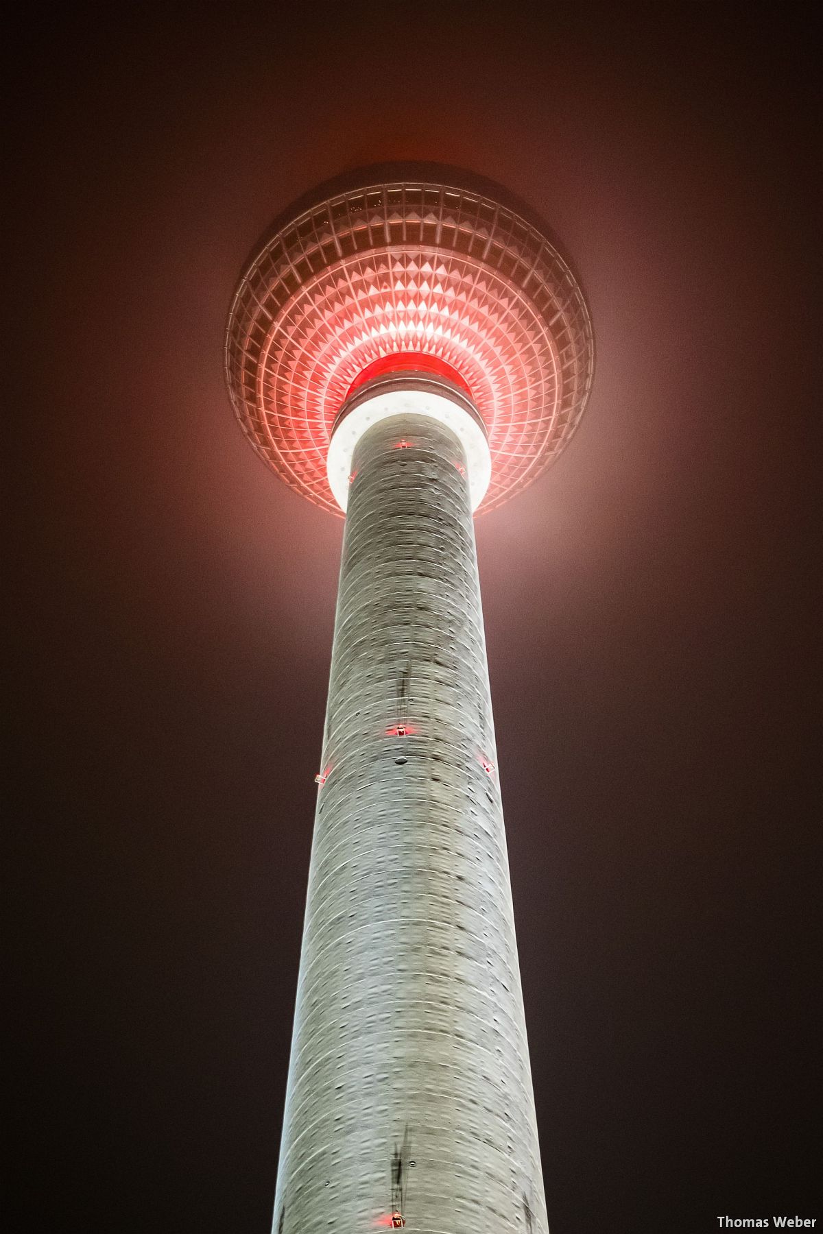 Fotograf Thomas Weber aus Oldenburg: Der Fernsehturm am Alexanderplatz in Berlin