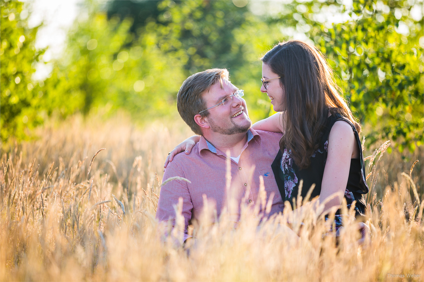 Paarfotos bei einem Engagement-Shooting vom Fotografen Thomas Weber in Oldenburg