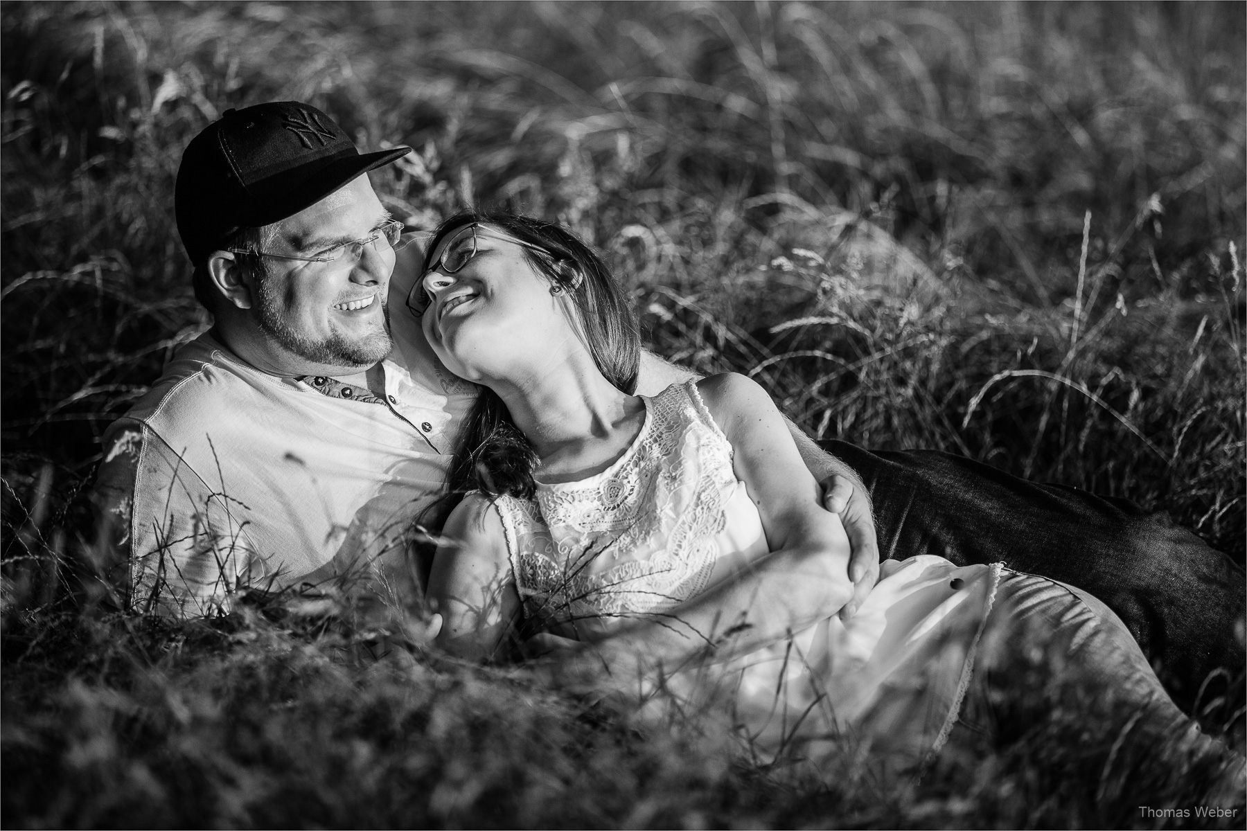 Paarfotos bei einem Engagement-Shooting vom Fotografen Thomas Weber in Oldenburg