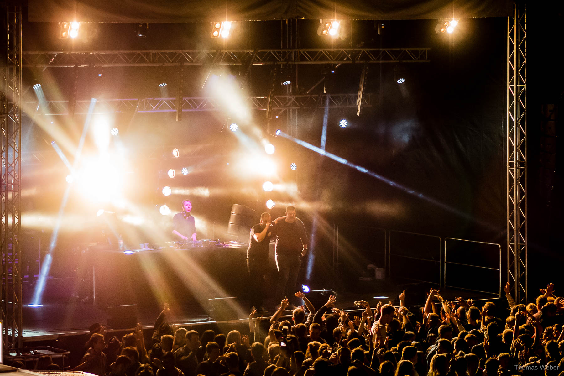 Die Housedestroyer auf der Freiluftfete Wardenburg, Konzertfotograf Thomas Weber aus Oldenburg