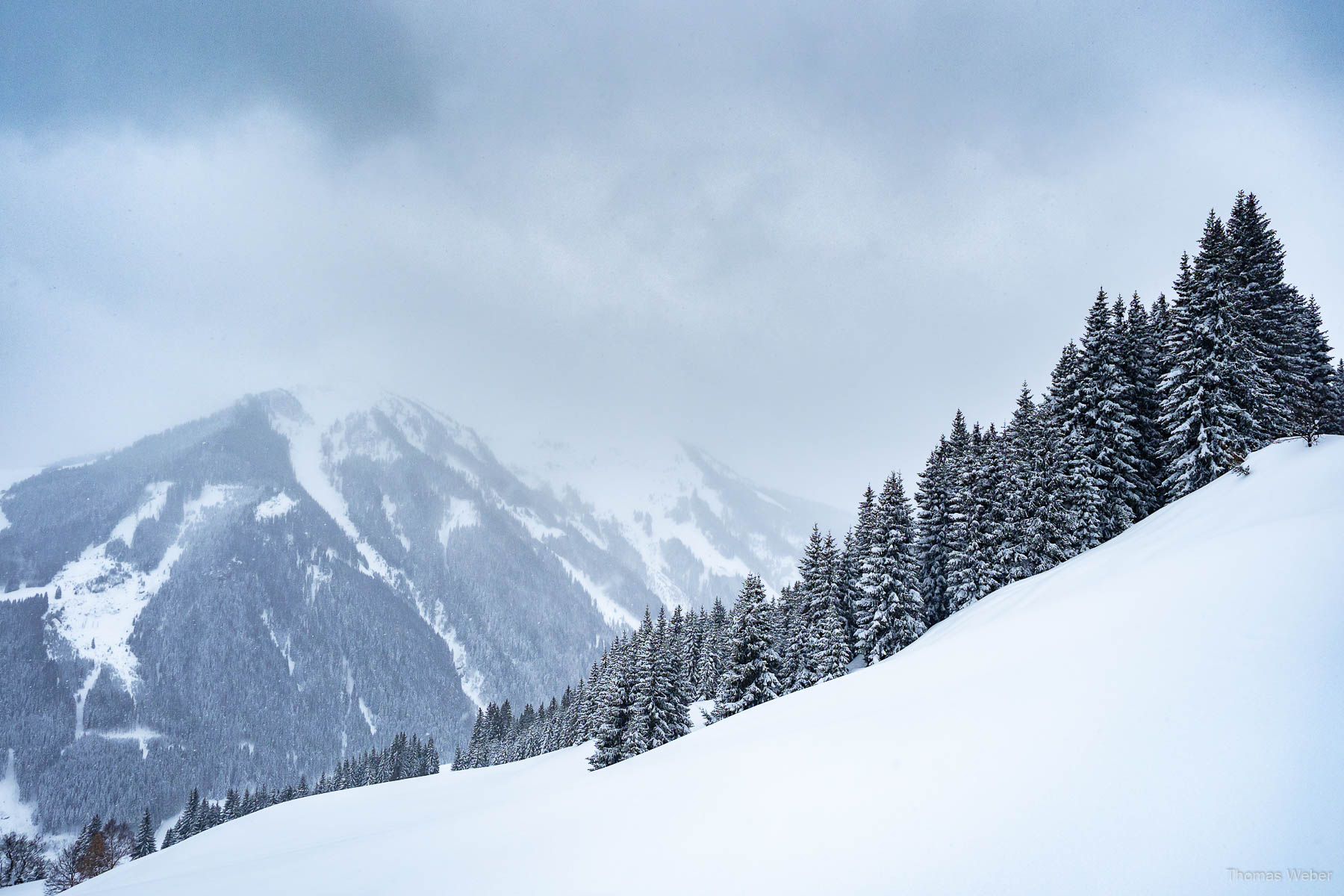 Schneefotos in den Bergen von Österreich