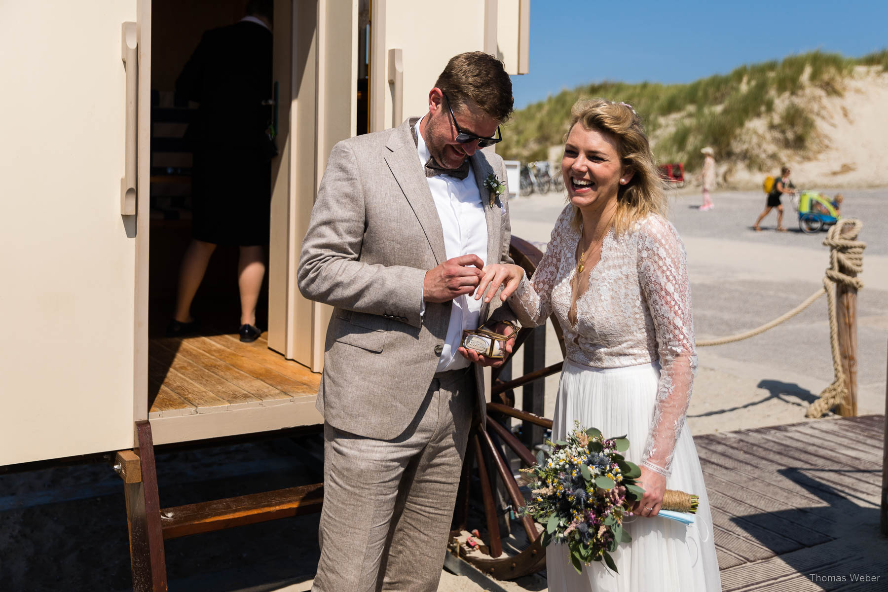 Hochzeitsreportage auf Norderney, Trauung im Badekarren Norderney, Fotograf Oldenburg