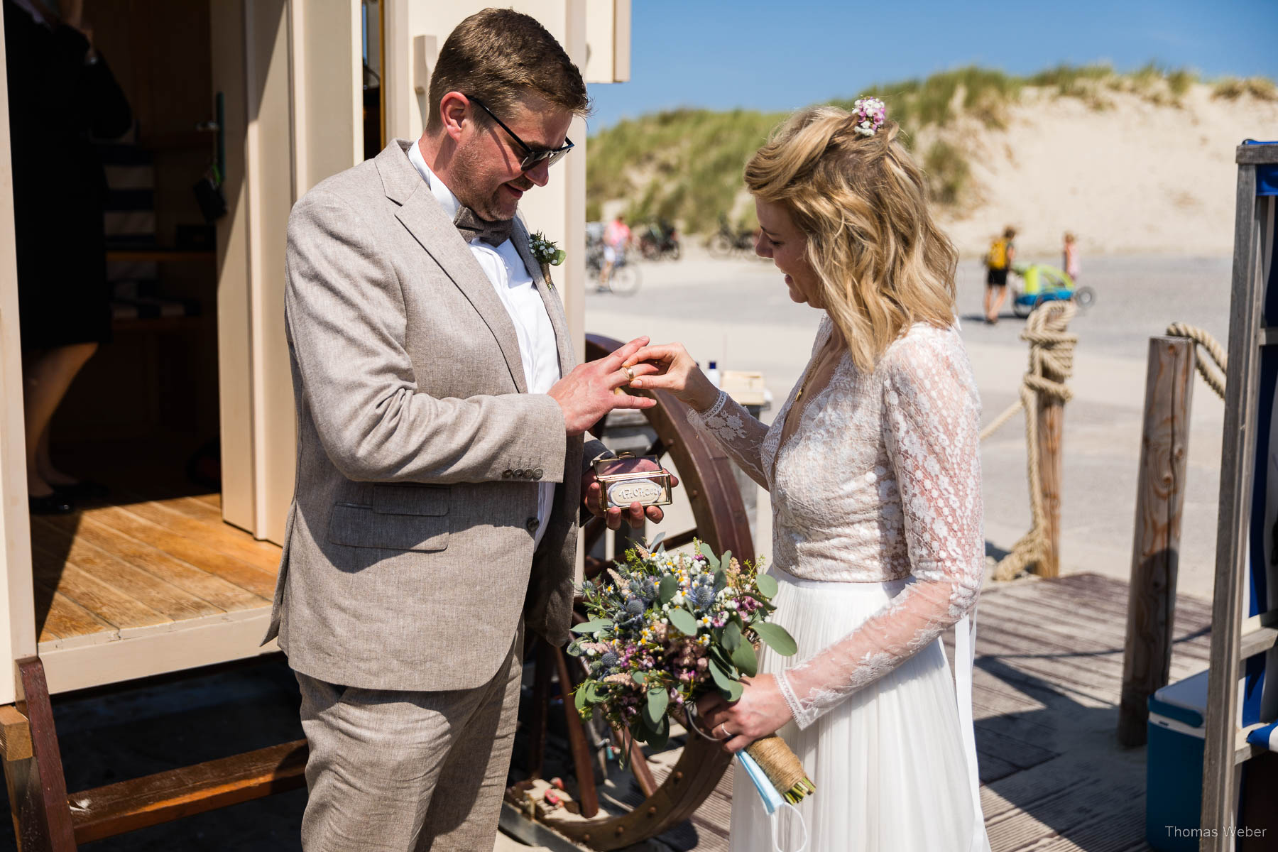 Hochzeitsreportage auf Norderney, Trauung im Badekarren Norderney, Fotograf Oldenburg