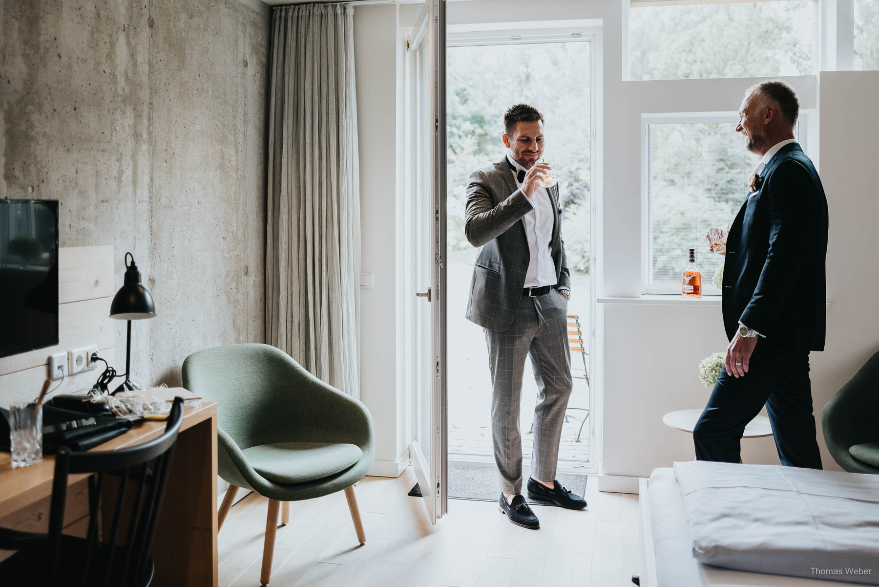 Vorbereitung des Hochzeitspaares am Nordenholzer Hof in Hude, Fotograf Oldenburg, Thomas Weber