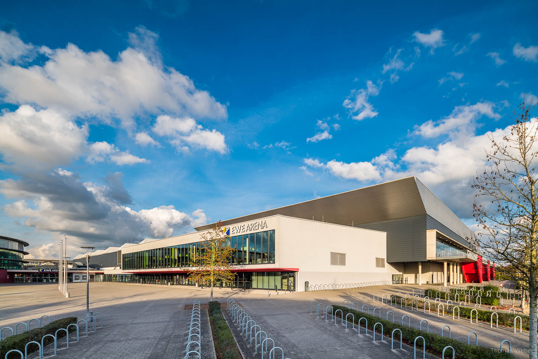 Außenfotos der EWE-Arena in Oldenburg, Thomas Weber, Fotograf Oldenburg