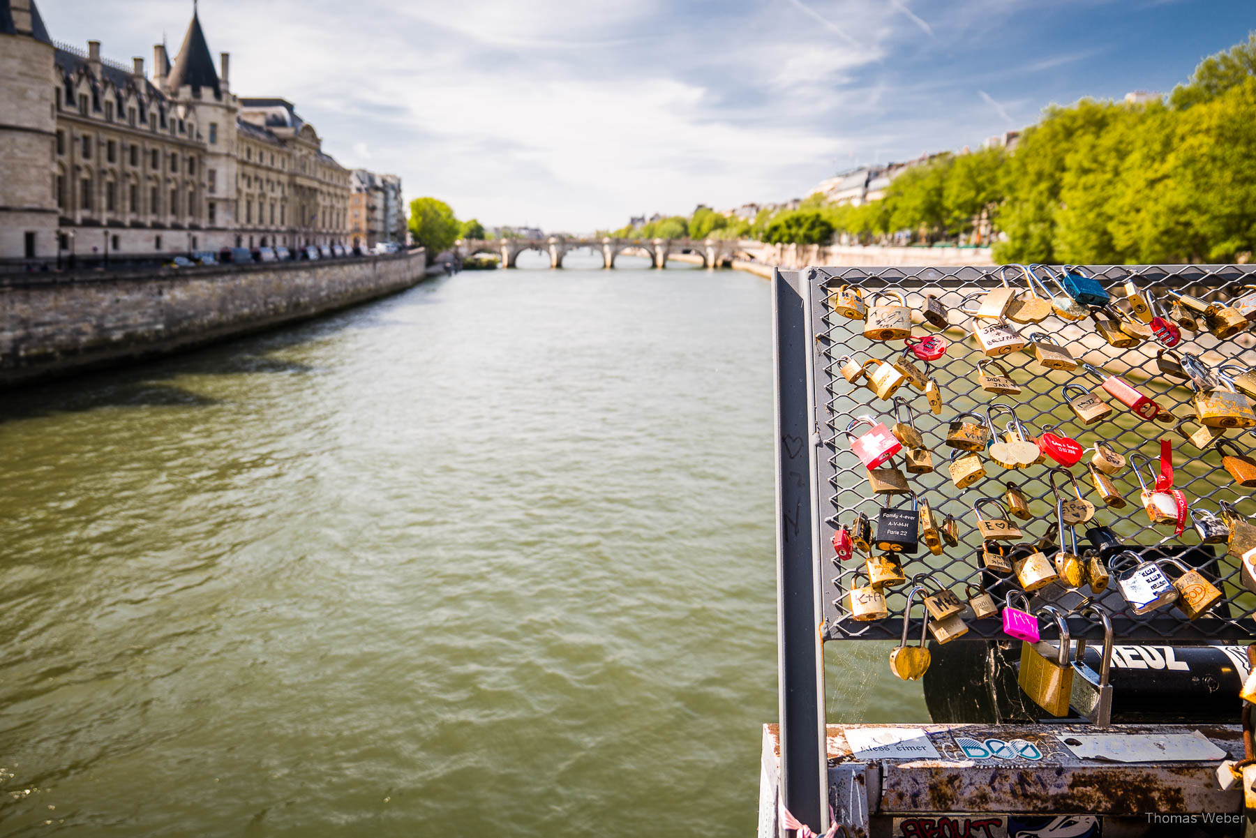 Schiffe und Künstler an der Seine in Paris, Fotograf Thomas Weber aus Oldenburg