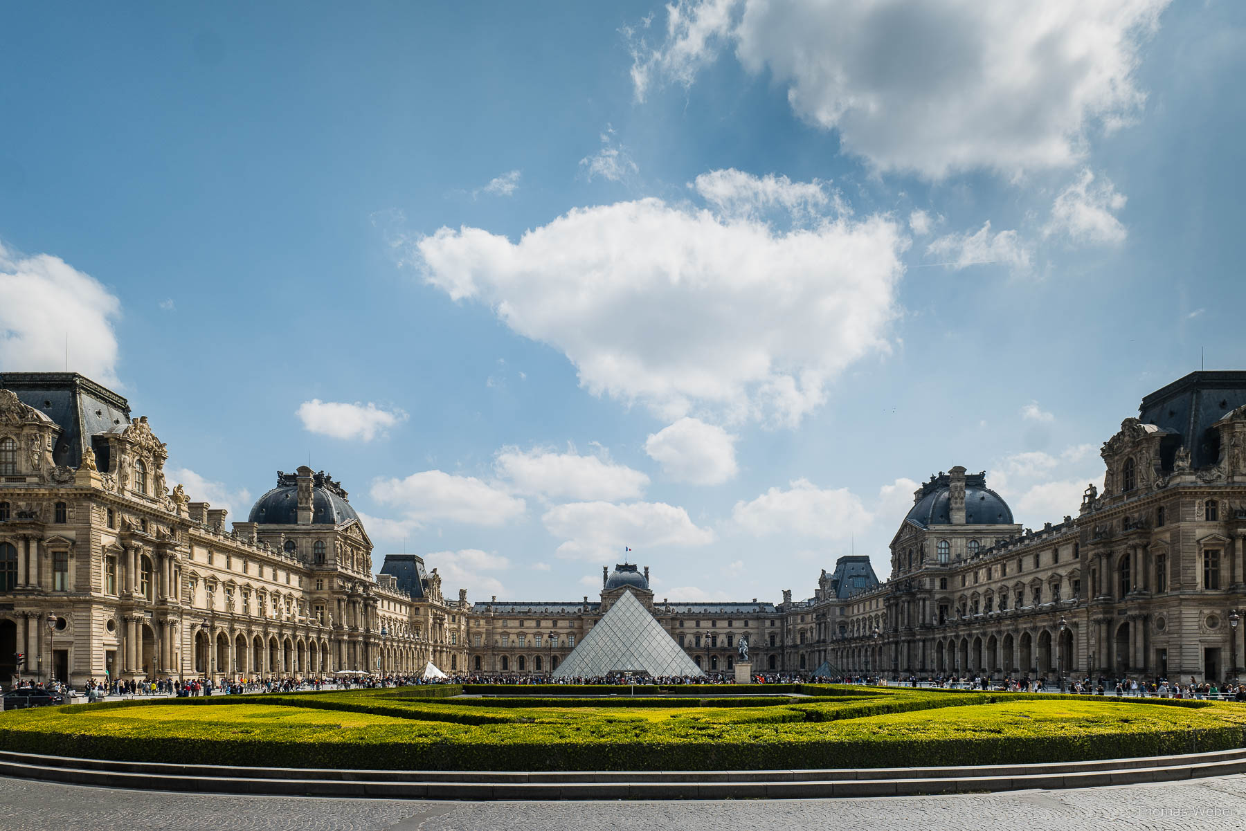 Die Glaspyramide des Musée du Louvre in Paris, Fotograf Thomas Weber aus Oldenburg