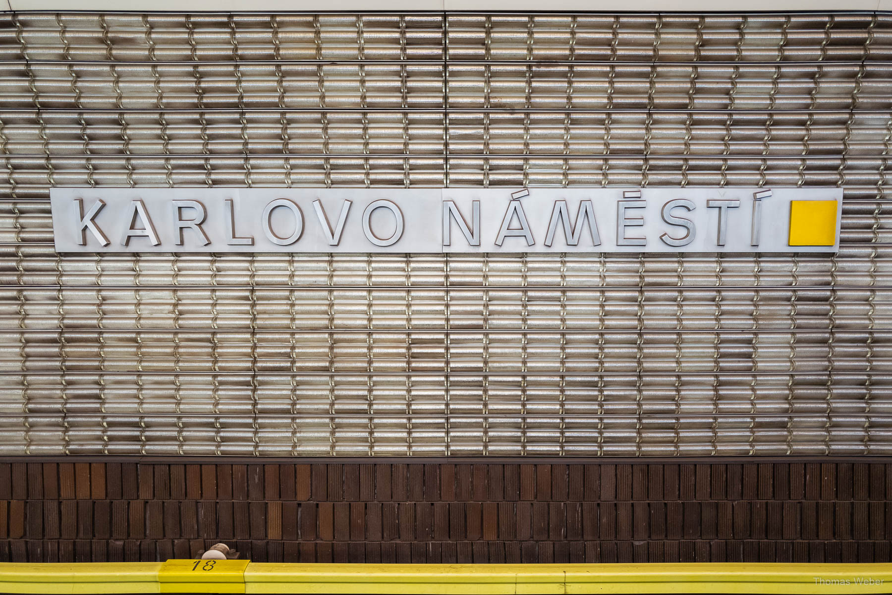 Faszinierende Prager Metrostationen und Rolltreppen, Thomas Weber, Fotograf aus Oldenburg