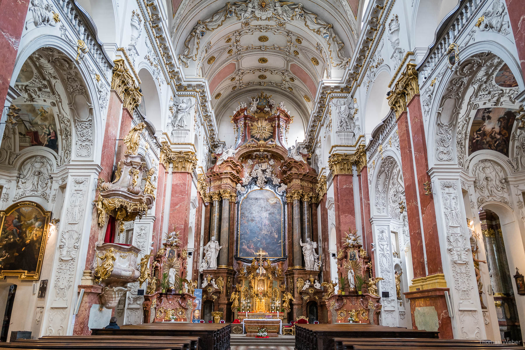 Prachtvolle Kirchen in Prag, Thomas Weber