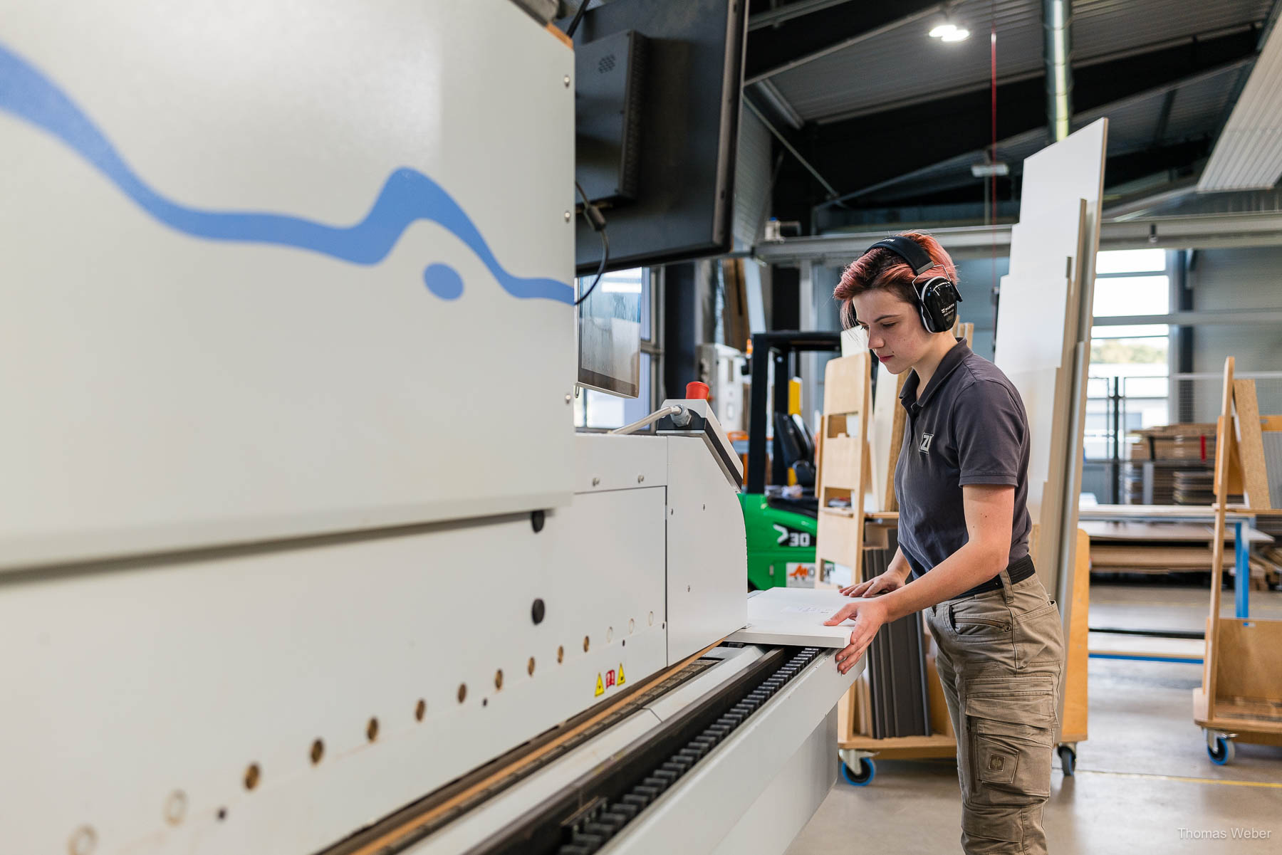 Fotos der Produktion und Arbeitsprozesse bei ZB Holzsysteme in Rastede, Fotograf Thomas Weber aus Oldenburg Fotos der Produktion und Arbeitsprozesse bei ZB Holzsysteme in Rastede, Fotograf Thomas Weber aus Oldenburg