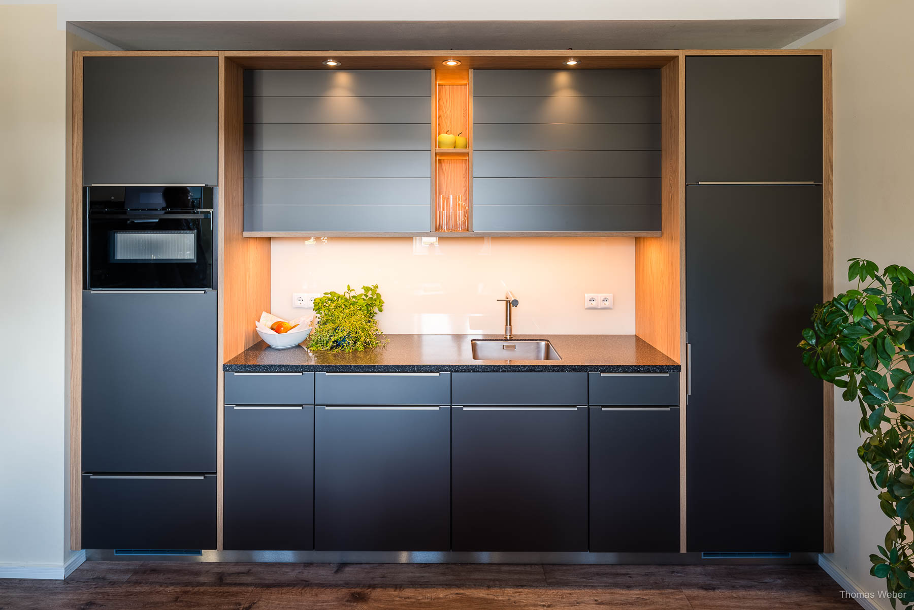 Fotos der Produktion und Arbeitsprozesse bei ZB Holzsysteme in Rastede, Fotograf Thomas Weber aus Oldenburg Fotos der Produktion und Arbeitsprozesse bei ZB Holzsysteme in Rastede, Fotograf Thomas Weber aus Oldenburg