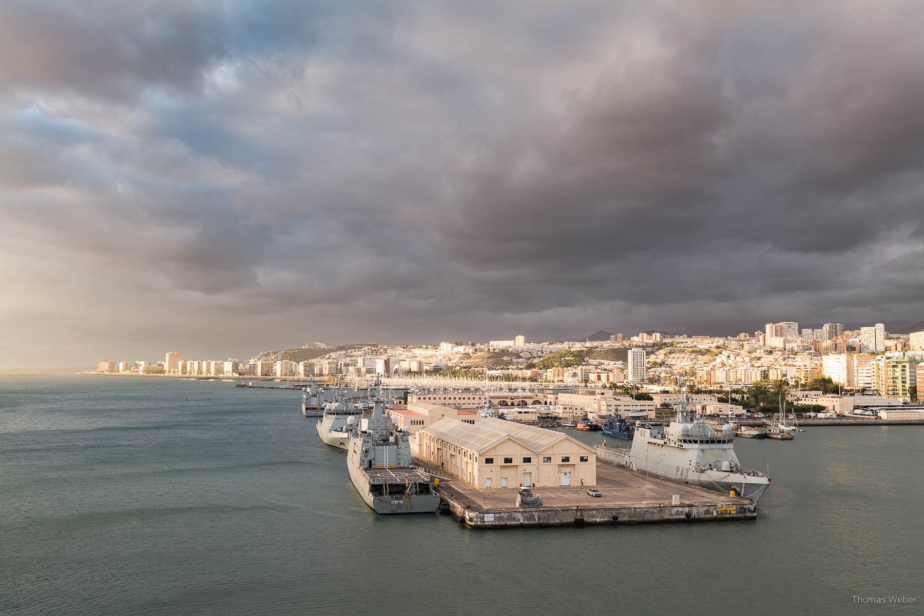 Mit der Aida Nova im Hafen von Gran Canaria, Thomas Weber, Fotograf Oldenburg