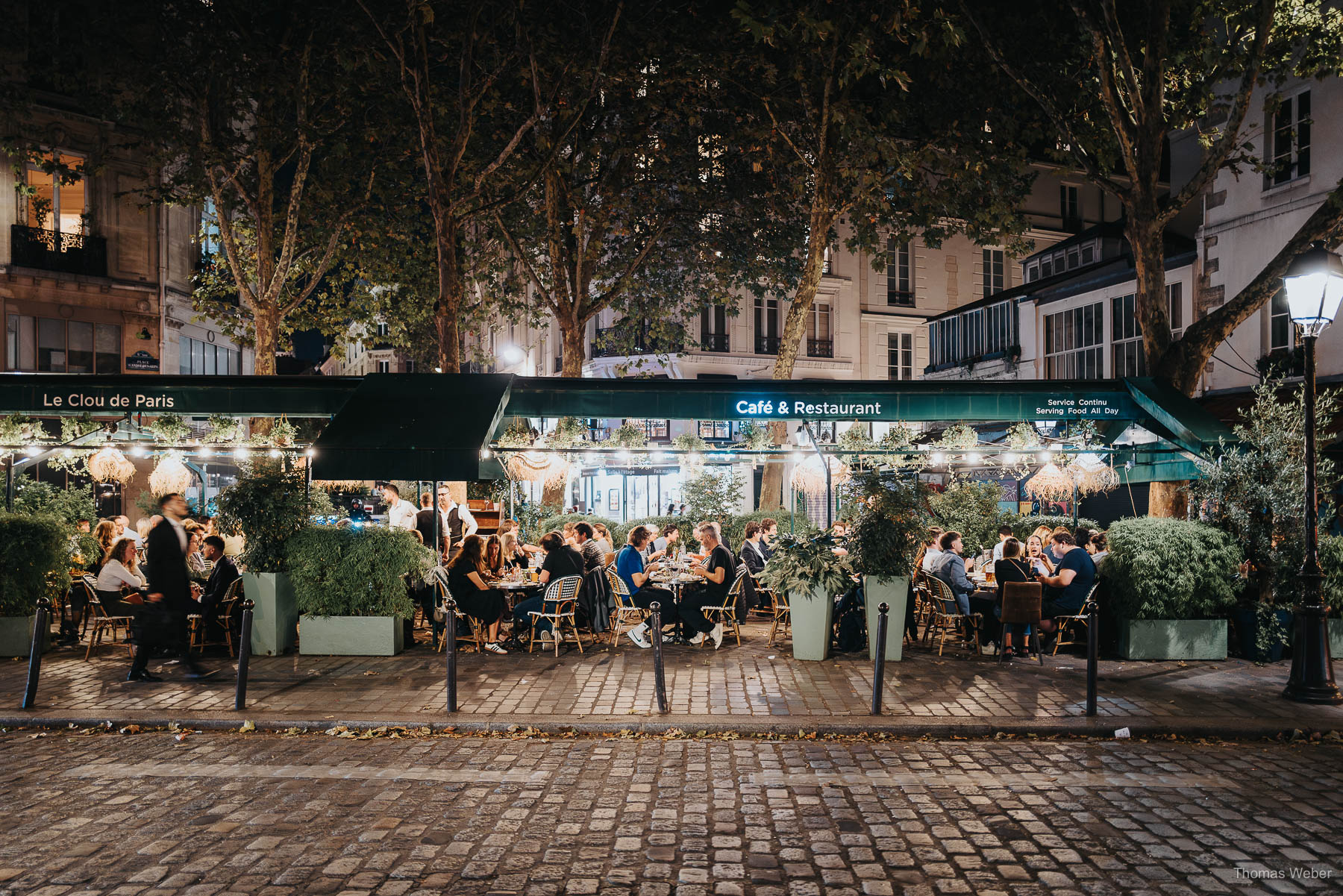 Paris bei Nacht Paris bei Nacht mit Louvre und Seine