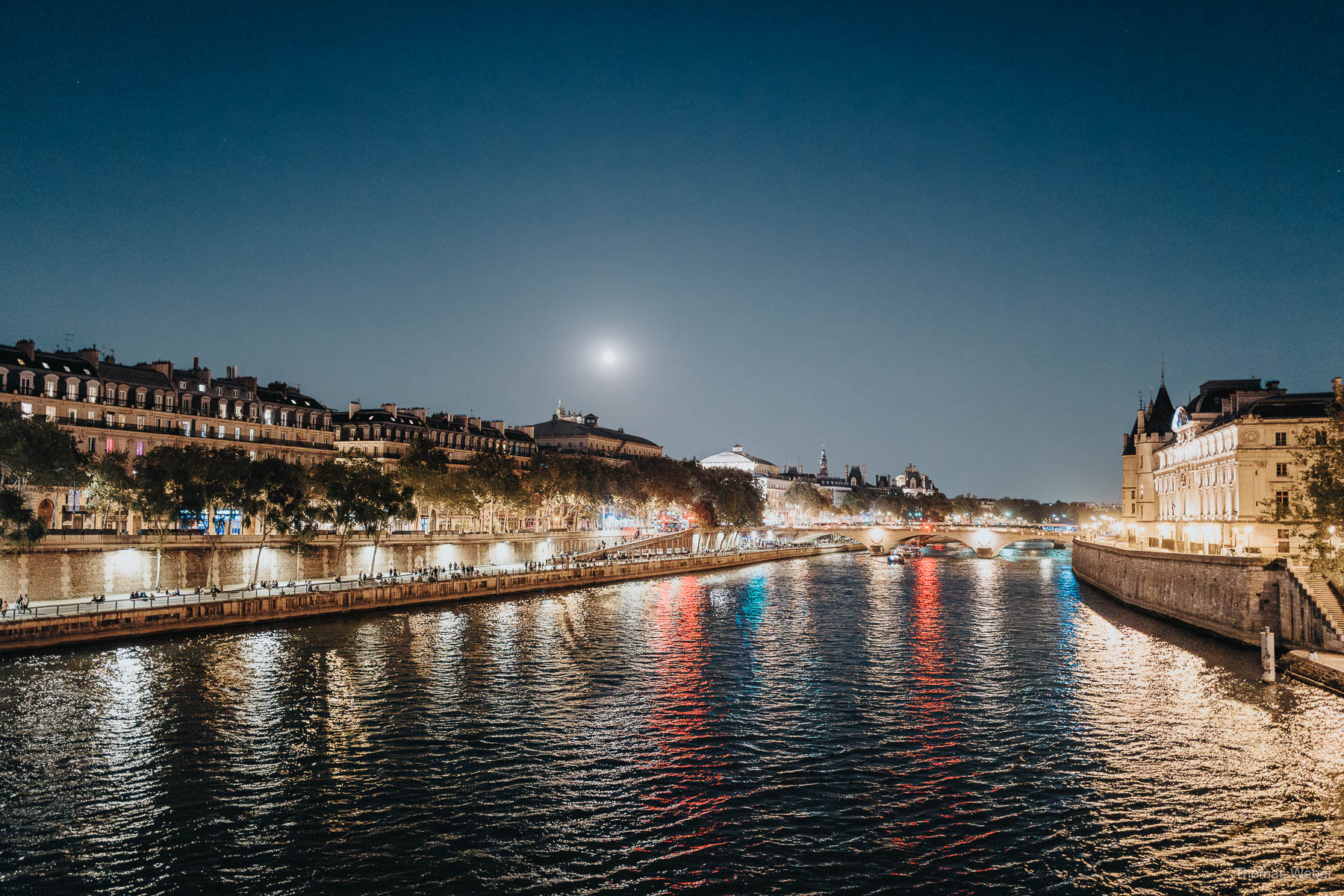 Paris bei Nacht Paris bei Nacht mit Louvre und Seine
