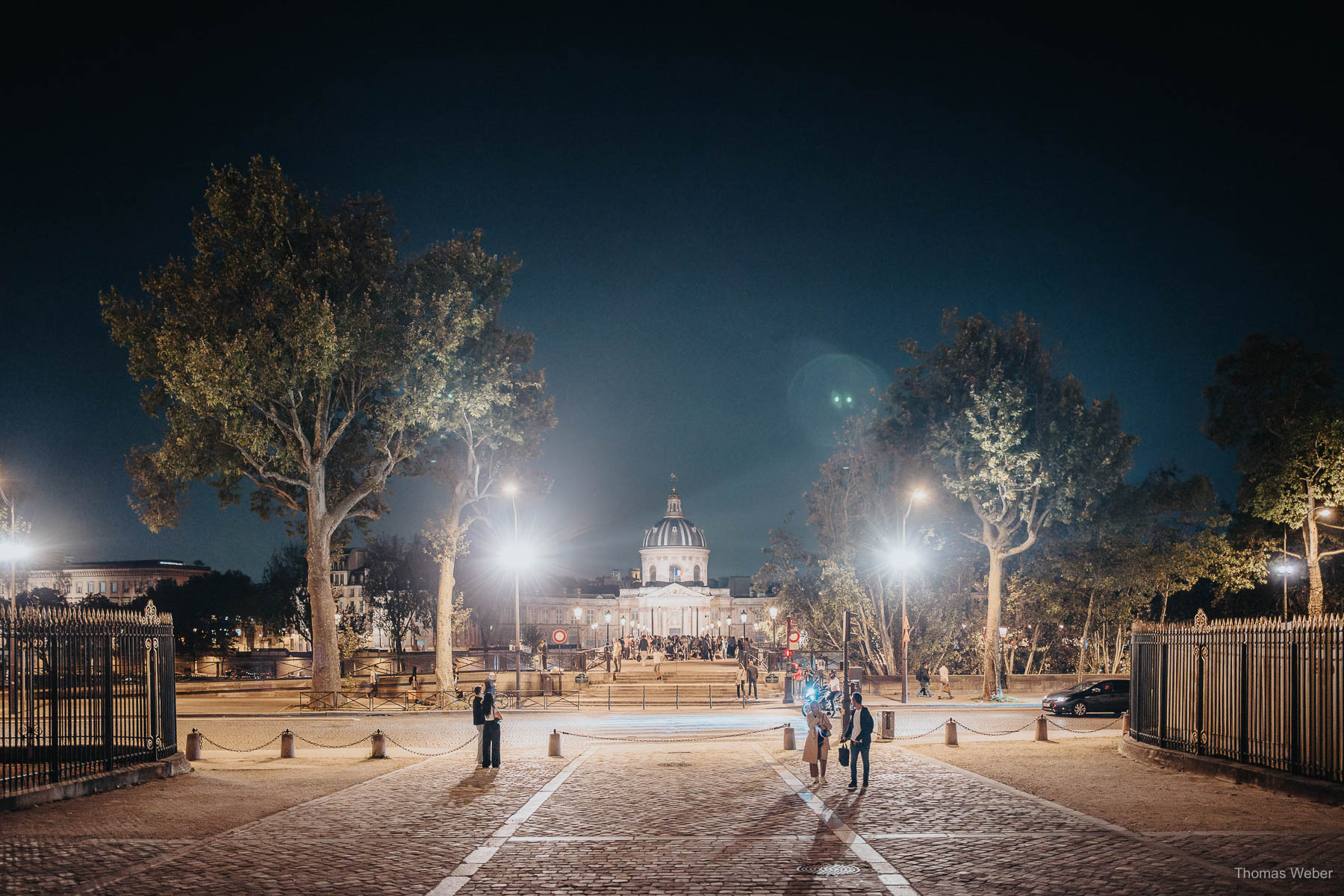 Paris bei Nacht Paris bei Nacht mit Louvre und Seine